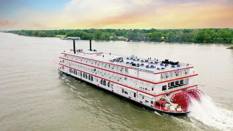 Take a Mississippi River Boat Cruise